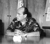 na02fo01.jpg (10280 bytes)