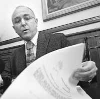 na36fo02.jpg (11872 bytes)