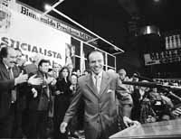 na03fo01.jpg (12083 bytes)