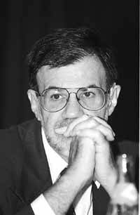 na03fo01.jpg (9746 bytes)