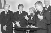 na21fo01.jpg (9004 bytes)