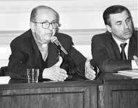 na08fo01.jpg (9420 bytes)