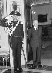 na20fo01.jpg (12953 bytes)