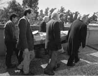 na09fo01.jpg (9851 bytes)