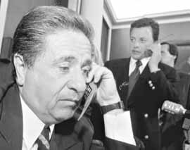 na05fo01.jpg (11585 bytes)