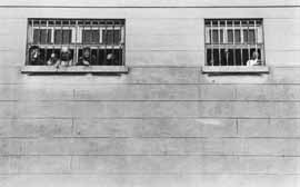 na15fo01.jpg (8366 bytes)