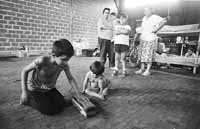 na09fo01.jpg (9590 bytes)