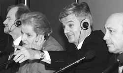 na21fo01.jpg (9393 bytes)