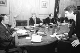 na07fo01.jpg (11918 bytes)