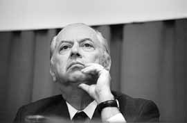 na08fo01.jpg (6923 bytes)