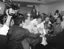 na19fo01.jpg (12030 bytes)