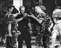 na25fo01.jpg (16081 bytes)