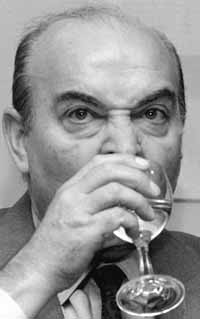 na06fo01.jpg (10232 bytes)