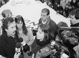 na09fo01.jpg (15093 bytes)