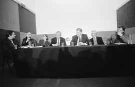 na33fo01.jpg (6432 bytes)