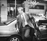 na04fo01.jpg (13692 bytes)