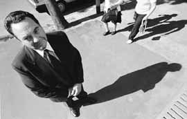 na05fo01.jpg (11227 bytes)