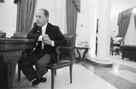 na09fo01.jpg (10117 bytes)