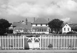 na04fo01.jpg (13320 bytes)