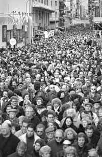 na03fo02.jpg (24250 bytes)