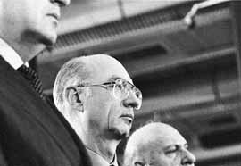 na08fo01.jpg (10249 bytes)