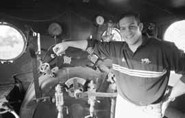 na24fo01.jpg (11661 bytes)