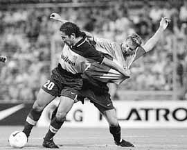 na25fo01.jpg (16681 bytes)