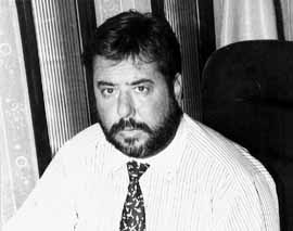 na09fo01.jpg (12754 bytes)