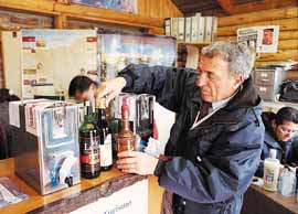 na18fo01.jpg (19502 bytes)