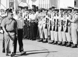 na20fo01.jpg (18451 bytes)