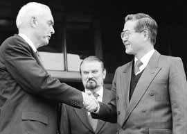 na09fo01.jpg (11466 bytes)