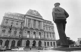 na14fo01.jpg (11341 bytes)