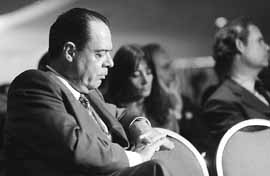 na09fo01.jpg (9742 bytes)