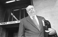 na04fo01.jpg (7133 bytes)