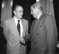 na02fo01.jpg (9673 bytes)