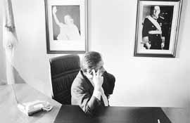 na05fo01.jpg (9067 bytes)