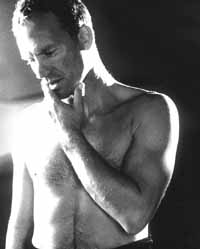 na33fo01.jpg (8969 bytes)