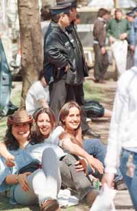 na19fo01.jpg (17178 bytes)