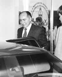 na02fo01.jpg (10457 bytes)