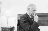 na04fo02.jpg (5425 bytes)