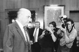 na04fo01.jpg (10603 bytes)