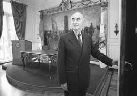 na08fo01.jpg (11084 bytes)