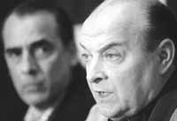 na06fo01.jpg (6950 bytes)