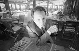 na06fo01.jpg (13002 bytes)