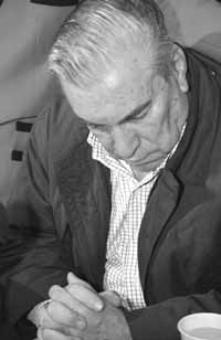 na05fo01.jpg (10400 bytes)