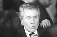 na18fo01.jpg (5962 bytes)