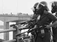 na05fo03.jpg (10416 bytes)