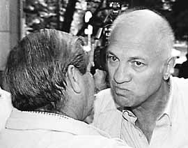 na04fo02.jpg (15522 bytes)