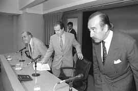 na05fo01.jpg (10550 bytes)