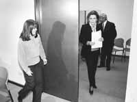 na05fo01.jpg (7593 bytes)